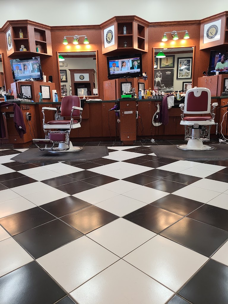 V's Barbershop - Fishers 46037