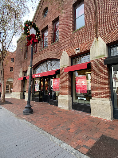 Department Store «T.J. Maxx», reviews and photos, 3222 M St NW, Washington, DC 20007, USA