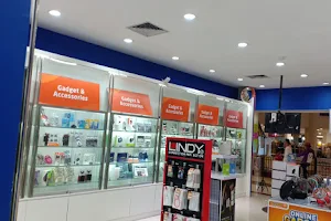 Wellcomm Shop Mall Panakkukang image