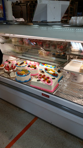 Grocery Store «Megamart», reviews and photos, 8328 Shoppers Square, Manassas, VA 20111, USA