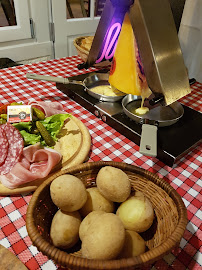 Raclette du Restaurant de fondues Le Chaudron Savoyard à Châlons-en-Champagne - n°5