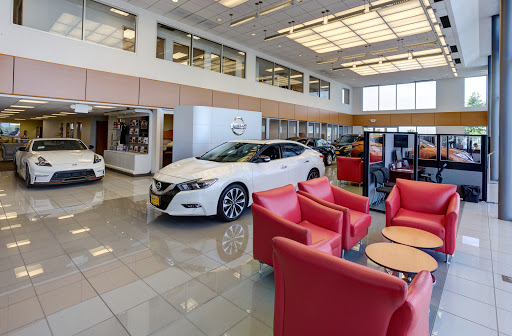 Nissan Dealer «St. Charles Nissan», reviews and photos, 5625 Veterans Memorial Pkwy, St Peters, MO 63376, USA