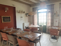 Atmosphère du Restaurant LE DUELLAS à Saint-Martial-d'Artenset - n°12