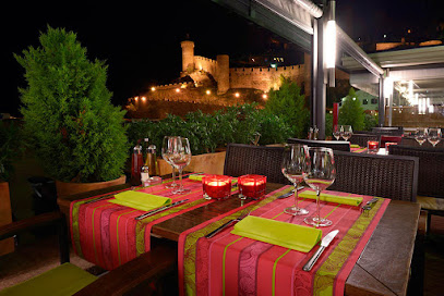 Restaurant Capri by Josep Pagès - Passeig del Mar, 17, 17320 Tossa de Mar, Girona, Spain