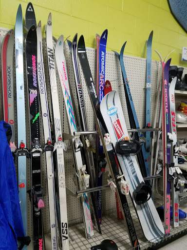 Donations Center «Goodwill Retail and Donation Center», reviews and photos