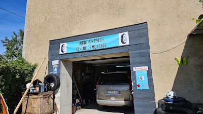 Bourgeon Pneus à Flangebouche