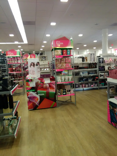 Hair Salon «Ulta Beauty», reviews and photos, 120 Dunes Plaza, Michigan City, IN 46360, USA