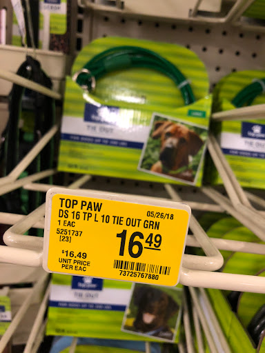 Pet Supply Store «PetSmart», reviews and photos, 4240 S Mooney Blvd, Visalia, CA 93277, USA