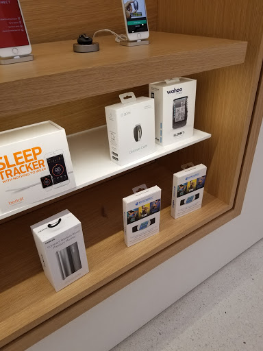 Computer Store «Apple Crabtree Valley Mall», reviews and photos, 4325 Glenwood Ave, Raleigh, NC 27612, USA