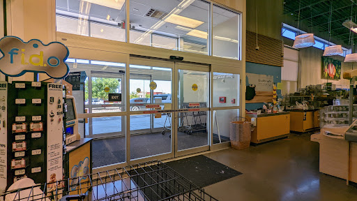 Pet Supply Store «Petco Animal Supplies», reviews and photos, 12444 NW 10th St #301, Yukon, OK 73099, USA