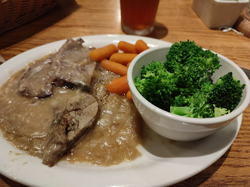 American Restaurant «Cracker Barrel Old Country Store», reviews and photos, 103 Paradise St, Manchester, TN 37355, USA