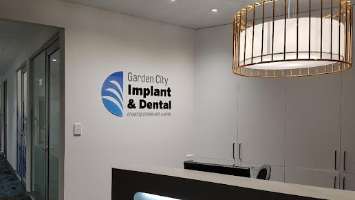 جاردن سيتي للزرع وطب الأسنان - Garden City Implant & Dental