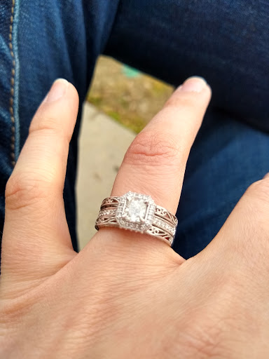 Jewelry Store «Tara Fine Jewelry Co», reviews and photos, 1829 Buford Hwy NE, Buford, GA 30518, USA