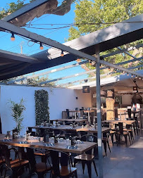 Atmosphère du Le Vertigo Restaurant - Club à La Londe-les-Maures - n°1