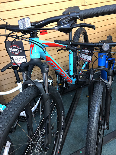 Bicycle Store «Pelham Bicycle Center», reviews and photos, 109 Wolfs Ln, Pelham, NY 10803, USA