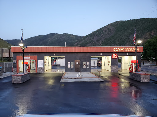 HOWLgate Canyon Carwash en Missoula