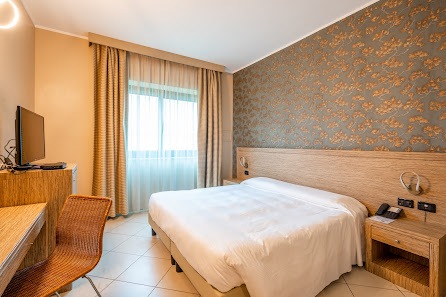 Hotel Parisi Via Galvani, 19, 10042 Nichelino TO, Italia