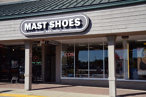 Mast Shoes Ann Arbor, 2517 Jackson Ave, Ann Arbor, MI 48103, USA, 