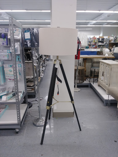 Home Goods Store «Tuesday Morning», reviews and photos, 44 Westgate Pkwy, Asheville, NC 28806, USA