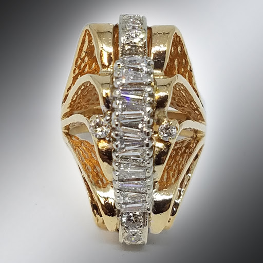 Jewelry Store «Saatchi Jewelry», reviews and photos, 4545 Austin Blvd, Island Park, NY 11558, USA