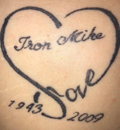 Tattoo Shop «Illustrator Tattoos», reviews and photos, 38505 Chestnut Ridge Rd, Elyria, OH 44035, USA