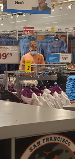 Sportswear Store «Columbia Sportswear Outlet Store», reviews and photos, 3170 Livermore Outlets Dr #420, Livermore, CA 94551, USA