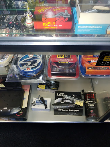 Electronics Store «Safe and Sound Mobile Electronics», reviews and photos, 317 W 79th St, Chicago, IL 60620, USA