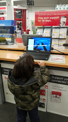 Office Supply Store «Staples», reviews and photos, 209-34 Northern Blvd, Bayside, NY 11361, USA