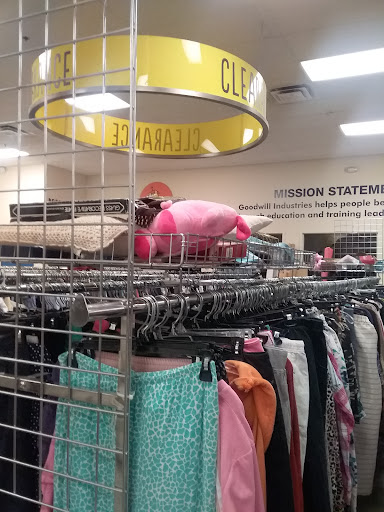 Thrift Store «Goodwill», reviews and photos