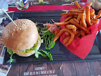 Hamburger du Restaurant créole La Rhumerie du pirate à Saint-François - n°16