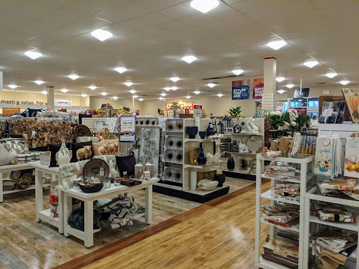 Department Store «HomeGoods», reviews and photos, 3530 W Shore Dr e, Holland, MI 49424, USA