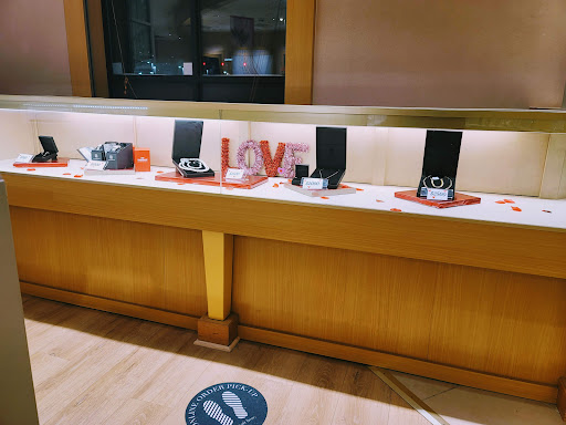 Jewelry Store «Jared The Galleria of Jewelry», reviews and photos, 7 Philbrook Ave, South Portland, ME 04106, USA