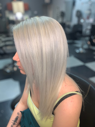 Beauty Salon «Heads Up Salon», reviews and photos, 692 W Eads Pkwy, Lawrenceburg, IN 47025, USA