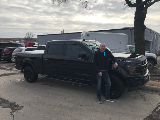 Used Car Dealer «Gmotorcars Auto Sales & Service - OHARE», reviews and photos, 2411 E Oakton St, Arlington Heights, IL 60005, USA