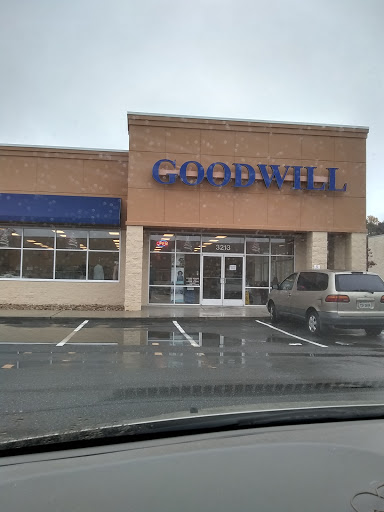Thrift Store «Goodwill», reviews and photos
