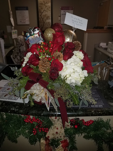 Florist «Event Connoisseur Flowers & Gifts», reviews and photos, 39 New London Turnpike #116, Glastonbury, CT 06033, USA