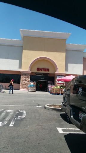 Grocery Store «Superior Grocers», reviews and photos, 3831 Martin Luther King Jr Blvd, Lynwood, CA 90262, USA