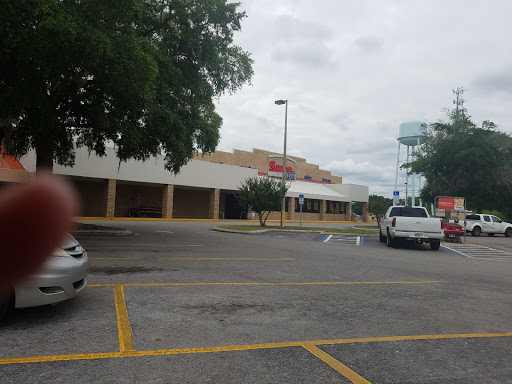 Grocery Store «Save-A-Lot», reviews and photos, 933 N Central Ave, Umatilla, FL 32784, USA