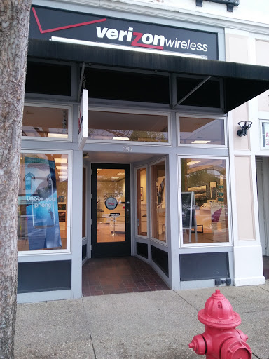 Cell Phone Store «GoWireless Verizon Authorized Retailer», reviews and photos, 20 N Main St, Chagrin Falls, OH 44022, USA