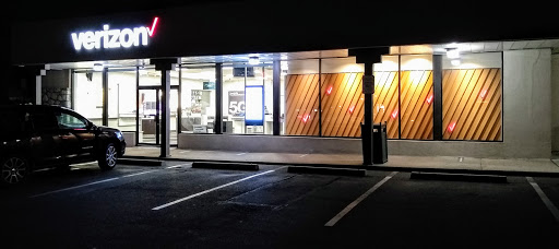 Cell Phone Store «Verizon», reviews and photos, 195 Lancaster Ave, Ardmore, PA 19003, USA