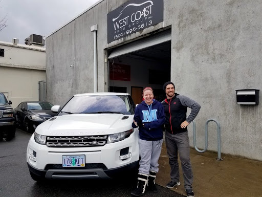 Used Car Dealer «West Coast Auto Group», reviews and photos, 231 NE 10th Ave, Portland, OR 97232, USA