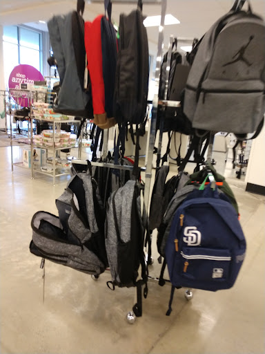 Department Store «Nordstrom Rack Springfield Town Center», reviews and photos, 6501 Springfield Mall, Springfield, VA 22150, USA