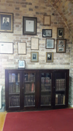 Δημόσια Κεντρική Ιστορική Βιβλιοθήκη Κέρκυρας Ανοιχτές ώρες