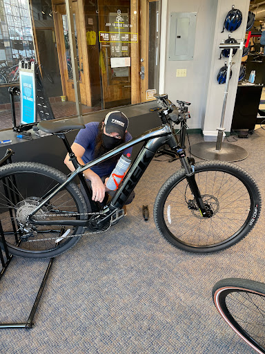 Bicycle Store «Bike Gallery - Downtown», reviews and photos, 1001 SW 10th Ave, Portland, OR 97205, USA