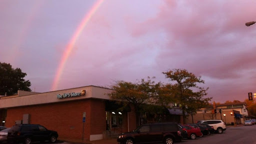The UPS Store, 101 W Argonne Dr, Kirkwood, MO 63122, USA, 