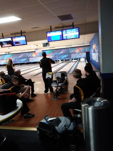 Bowling Alley «Brunswick Zone Playmor Bowl», reviews and photos, 5840 Buttermilk Hollow Rd, Pittsburgh, PA 15207, USA