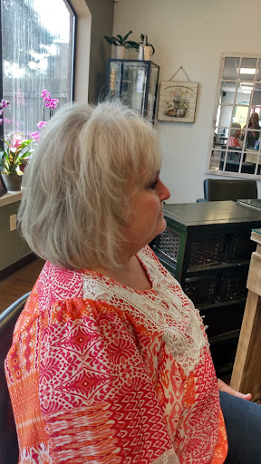 Beauty Salon «Vargas Salon & Spa», reviews and photos, 309 Magnolia Ln, Longview, TX 75605, USA