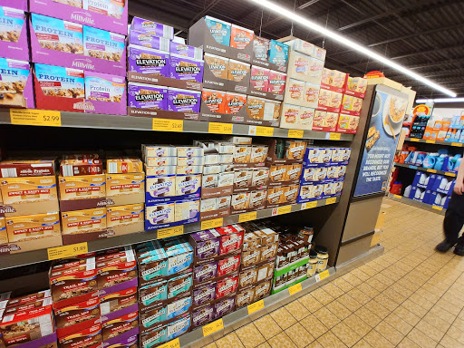 Supermarket «ALDI», reviews and photos, 799 Summit St, Elgin, IL 60120, USA