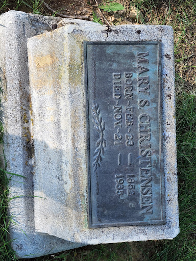 Motorcycle Repair Shop «4 Seasons Powersports», reviews and photos, 1728 2550 S St, Ogden, UT 84401, USA