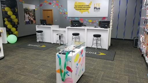 Cell Phone Store «Sprint», reviews and photos, 1462 Whalley Ave #6, New Haven, CT 06545, USA